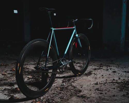 blue-and-red-road-bike