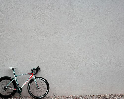 bike-wall-parked-sat