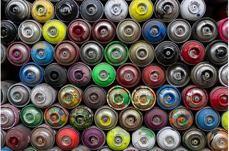 paint-can-colorful-spraycan