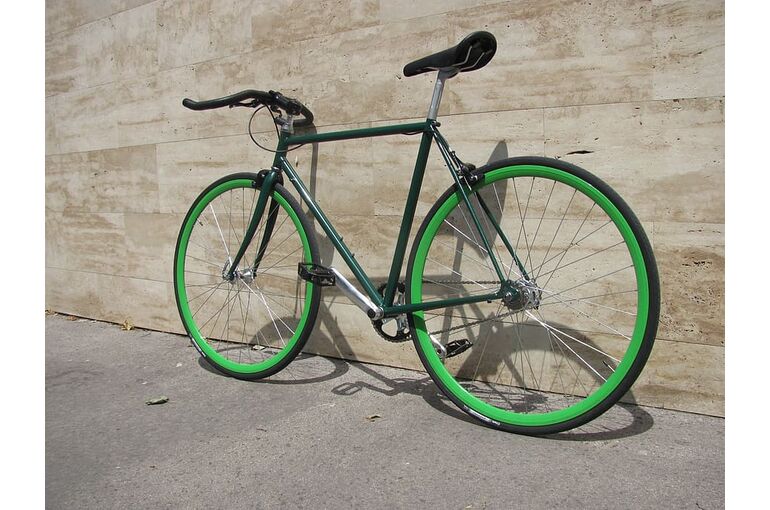 fixie-bicycle-track-bike-road-bike